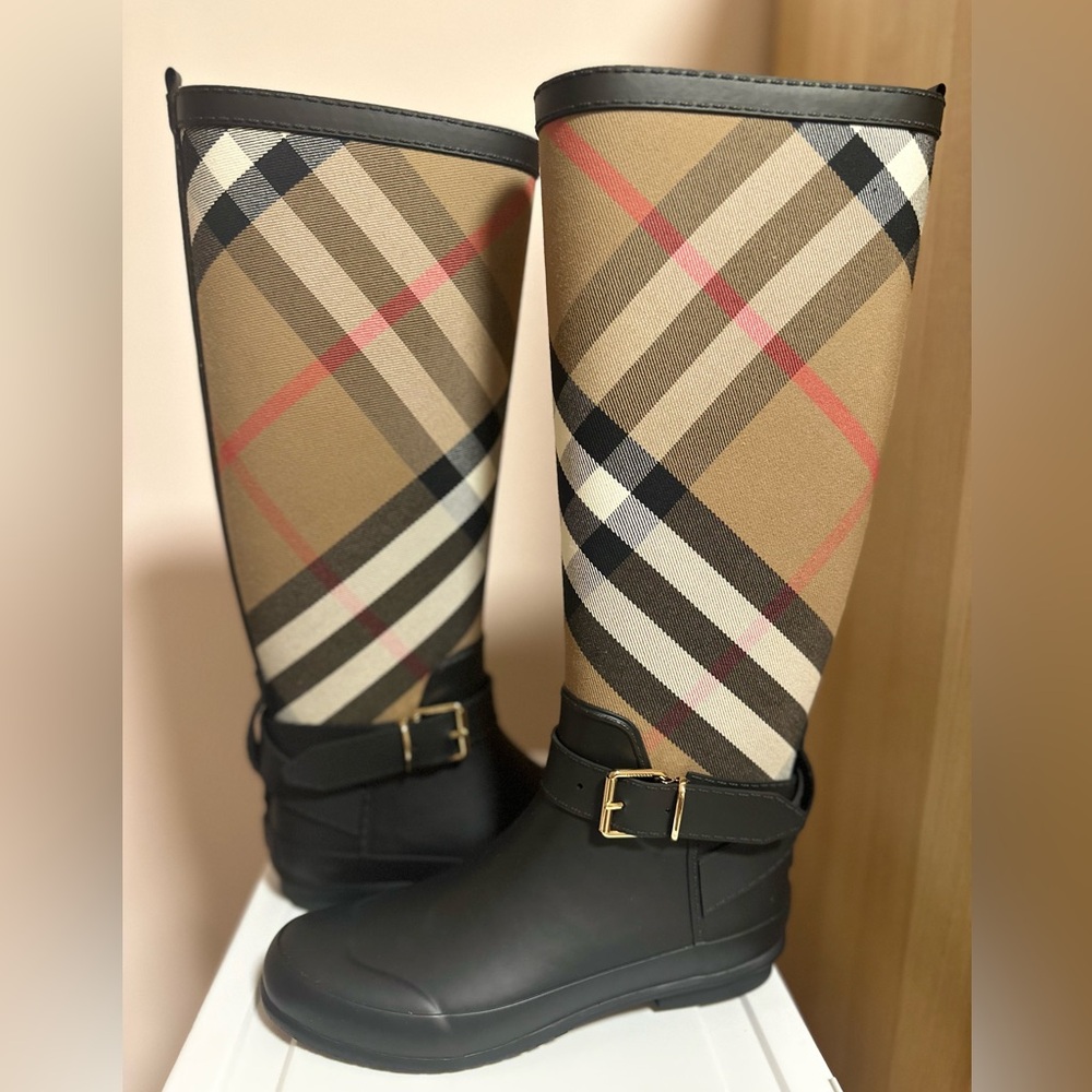 Burberry Boots